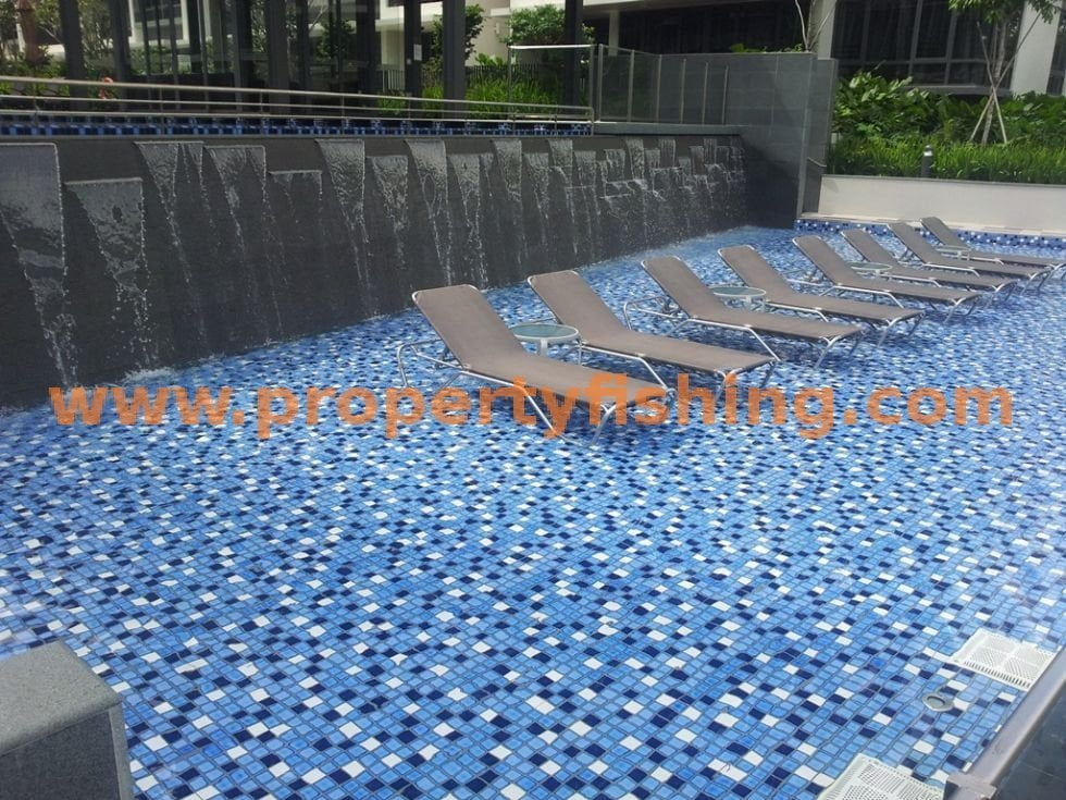 8 @ Woodleigh Pool Lounge
