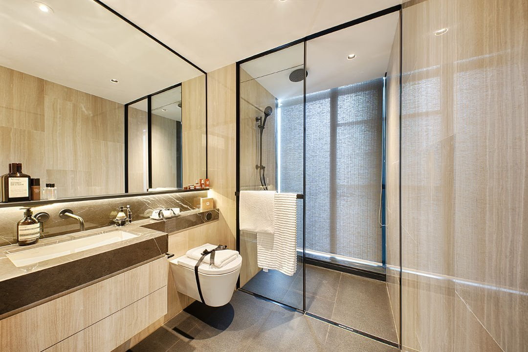 The Hyde at 11 Balmoral 1br bathroom