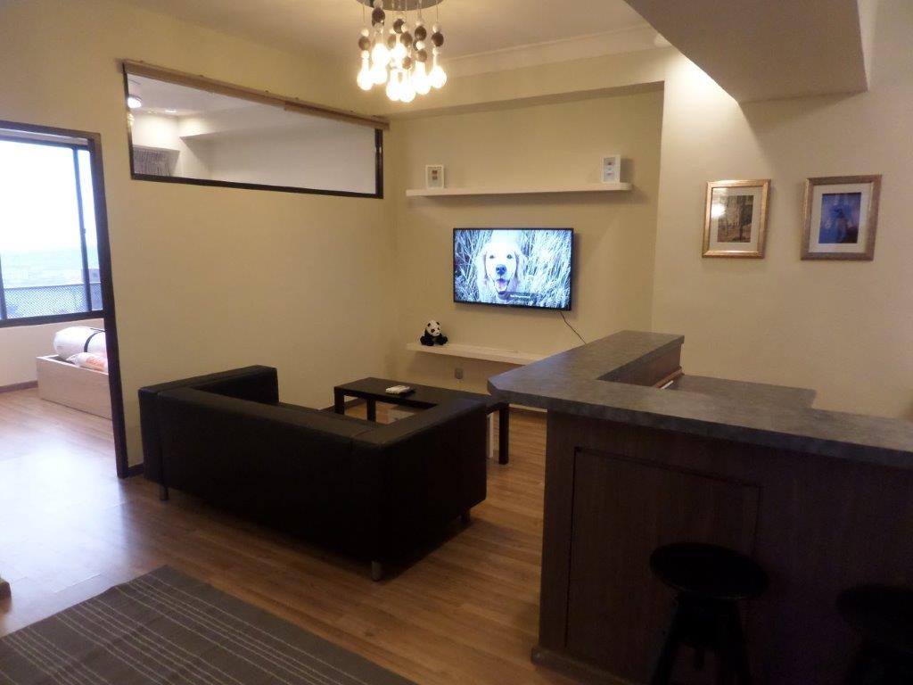 International Plaza Living