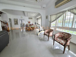 Kembangan Semi D Living