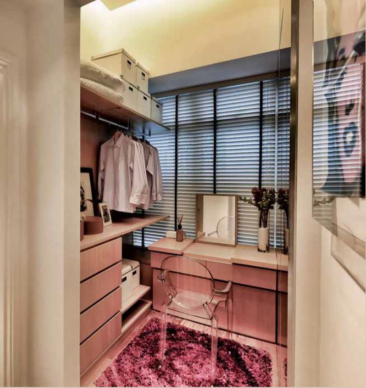 The Cascadia Walk-in Wardrobe